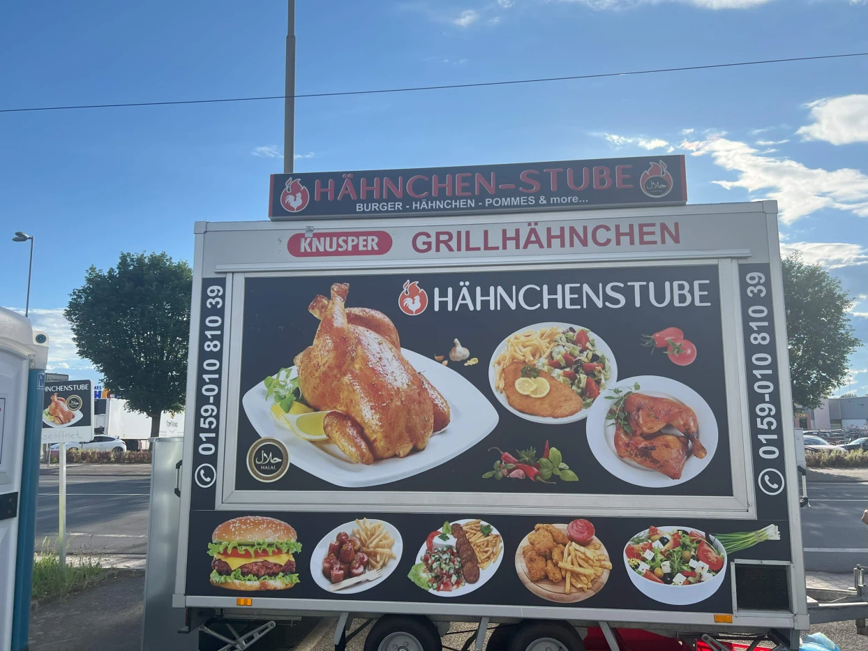 Transporter rechteseite mit Beschriftung