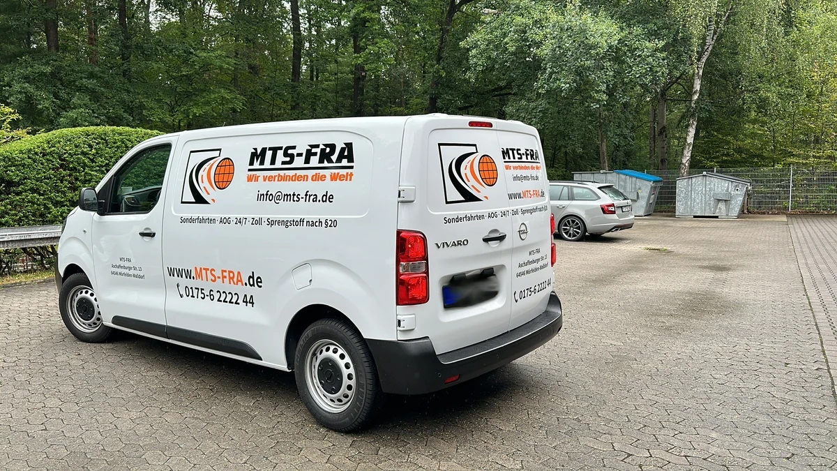 Mini Transporter beklebung komplet mit firmen logo und information